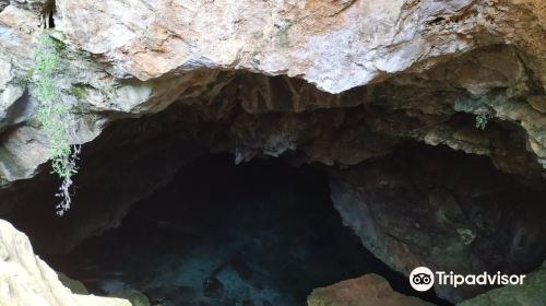 Cave Peristeri