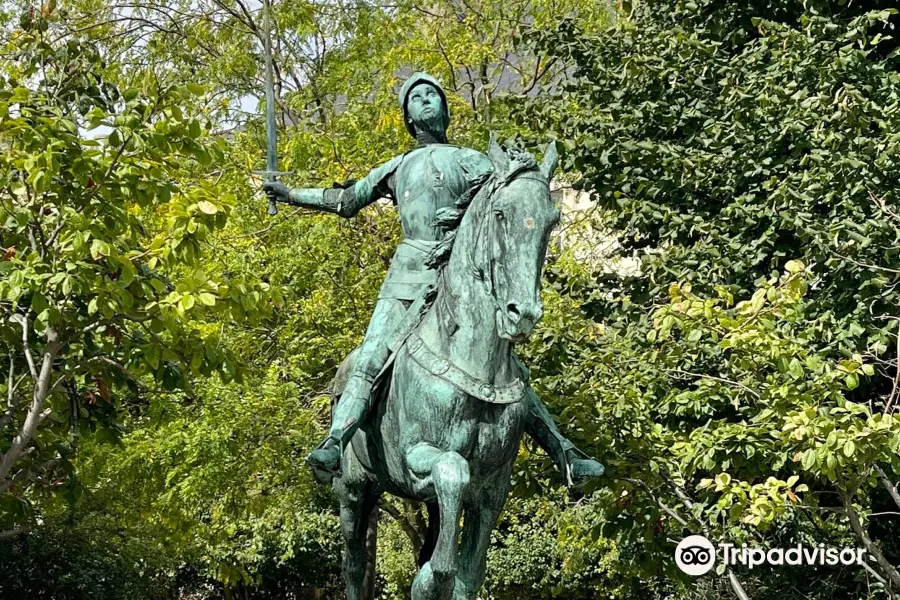 Statue De Jeanne D'Arc