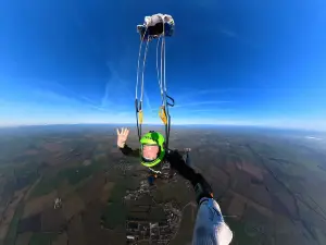 UK Parachuting