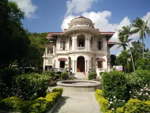 The Molo Mansion