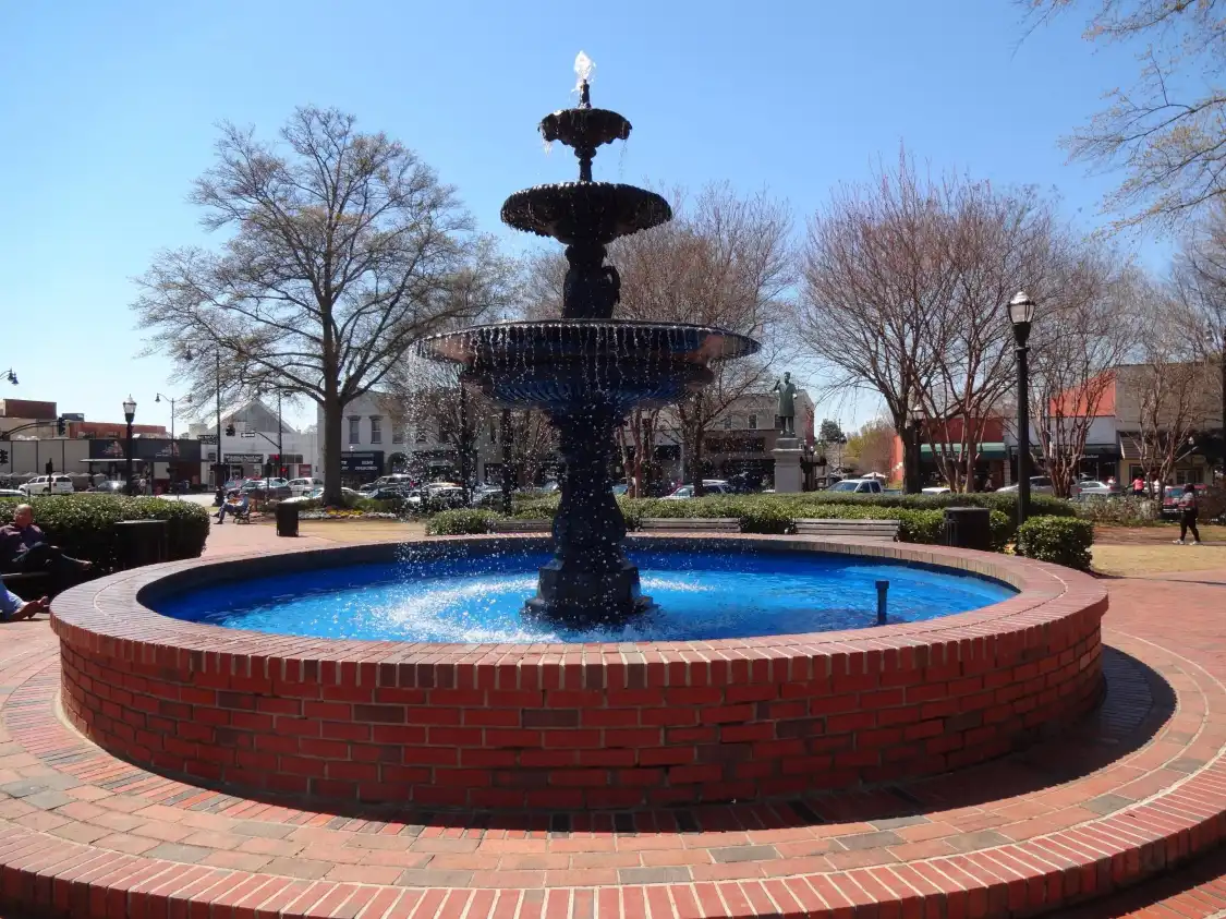 Các khách sạn gần Marietta Square