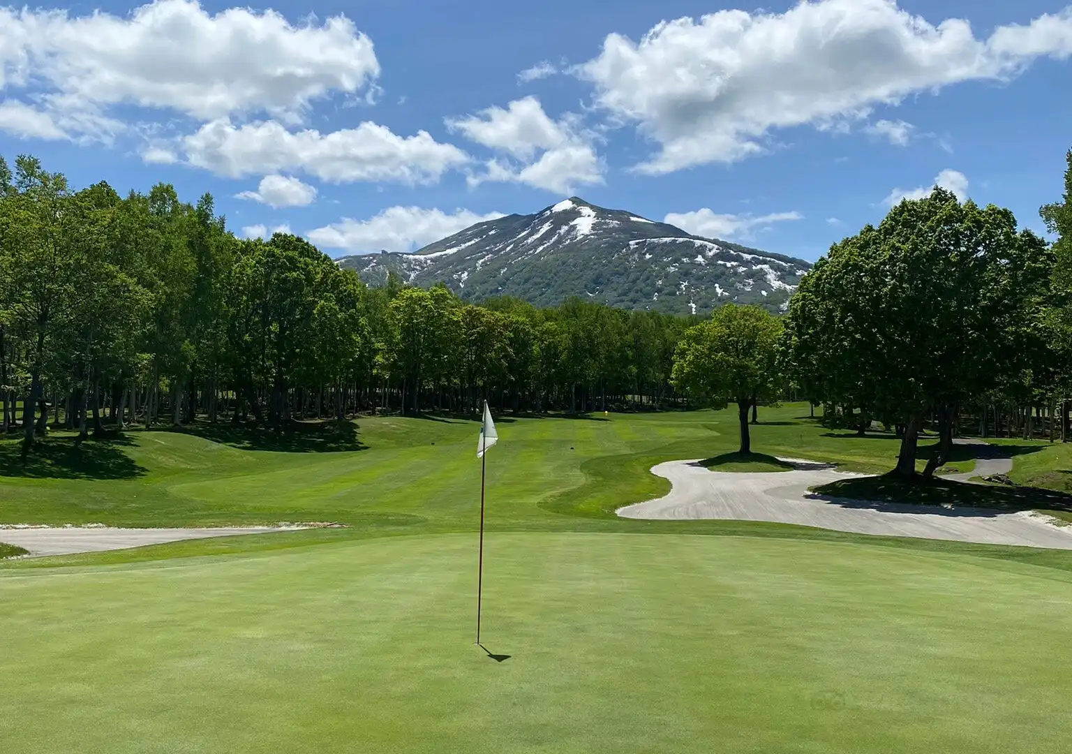 Hotels near HANAZONO GOLF