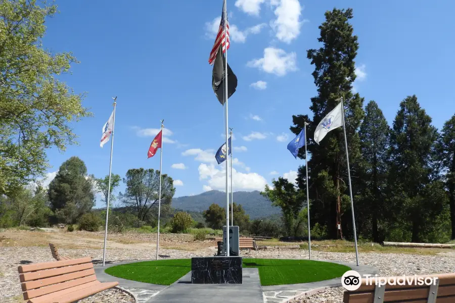 Ahwahnee Hills Regional Park