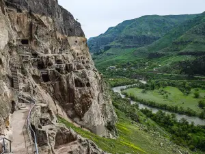Cave Town Vanis-Kvabebi