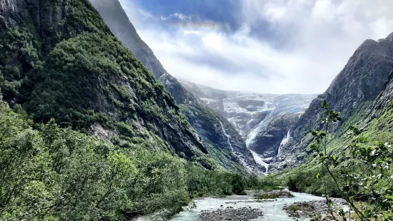 Kjenndalsbreen Glacier