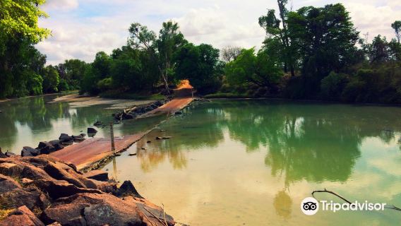 Cahills Crossing