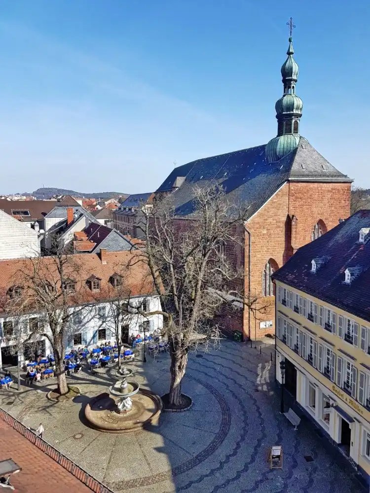 Hotels near St.-Martins-Platz