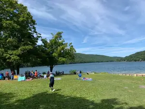 Squantz Pond State Park