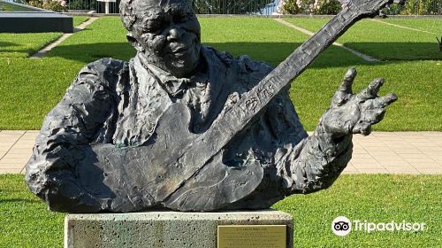 Monument to Vladimir Nabokov