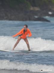 Tico surf lessons