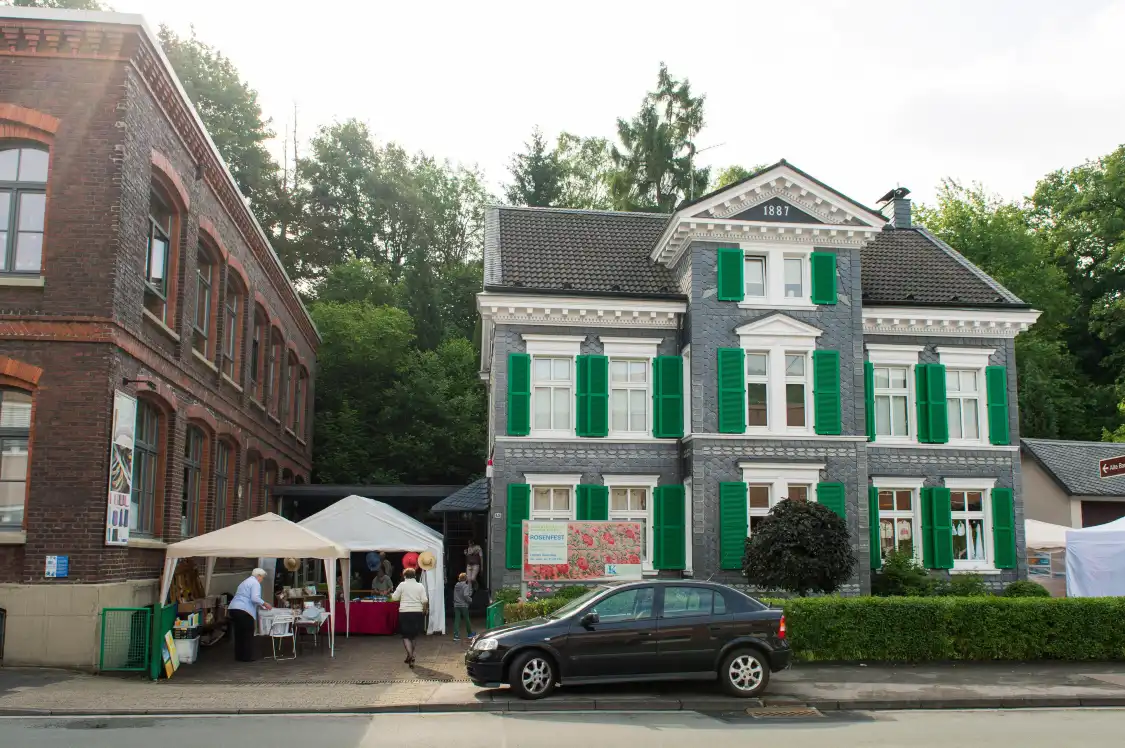 Hotels near Bandweberei & Museum Kafka