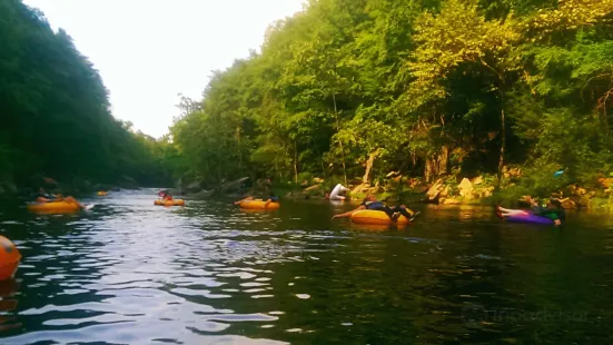 Farmington River Tubing