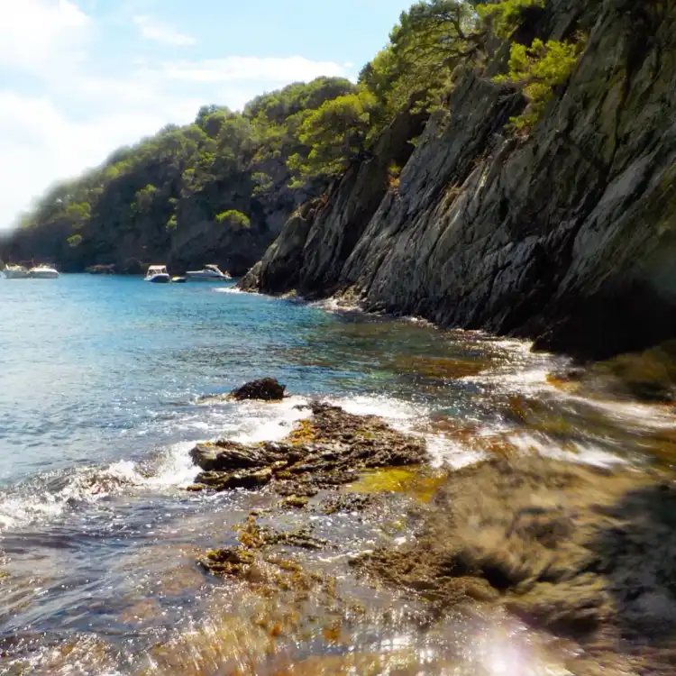 Hotels near Calís Beach