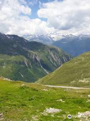 Nufenen Pass