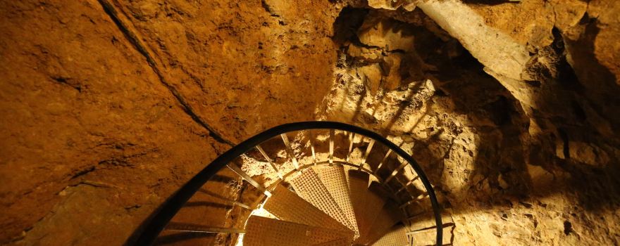 Grottes de Blanot