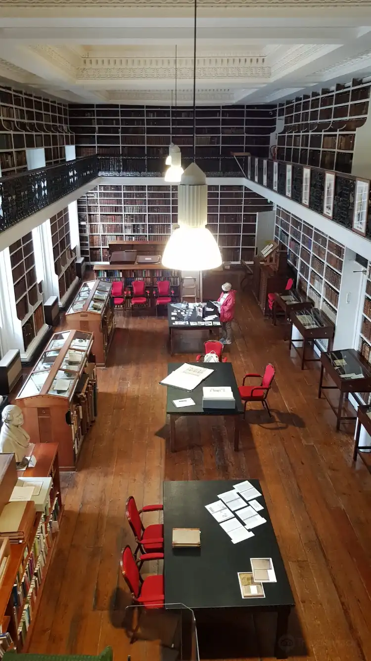 Hotels near Armagh Gaol