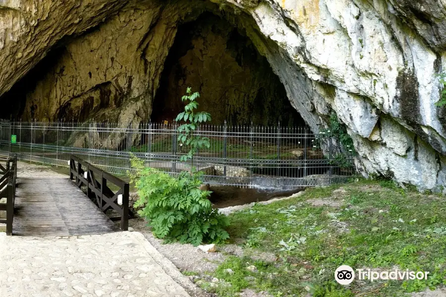 Stopić Cave