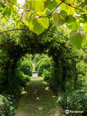 Heale Garden, Plant Centre and Tea Room