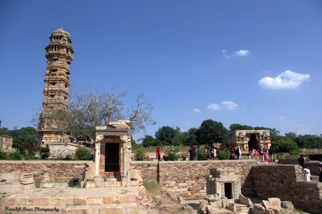 Hotels near Vijay Stambha