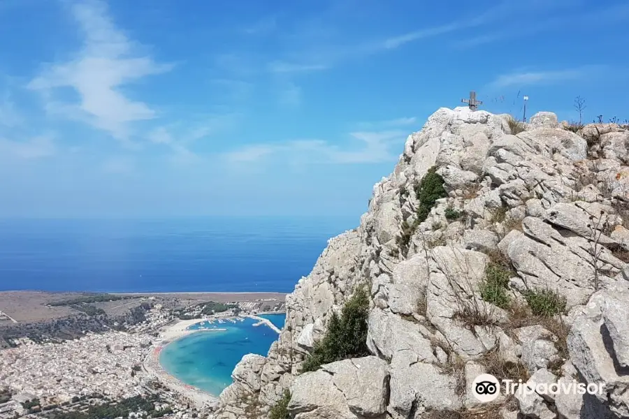 Il sentiero di Monte Monaco