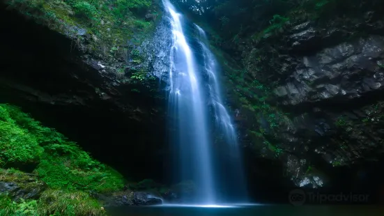 Ryuzuga Taki Falls