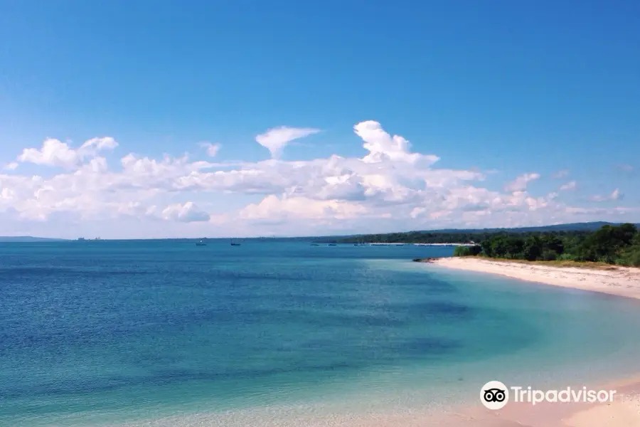 タブロロン海岸