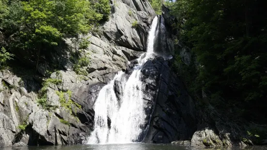 High Falls Trail