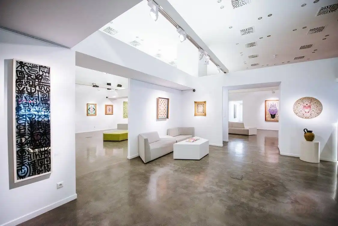The Blender Gallery附近的飯店
