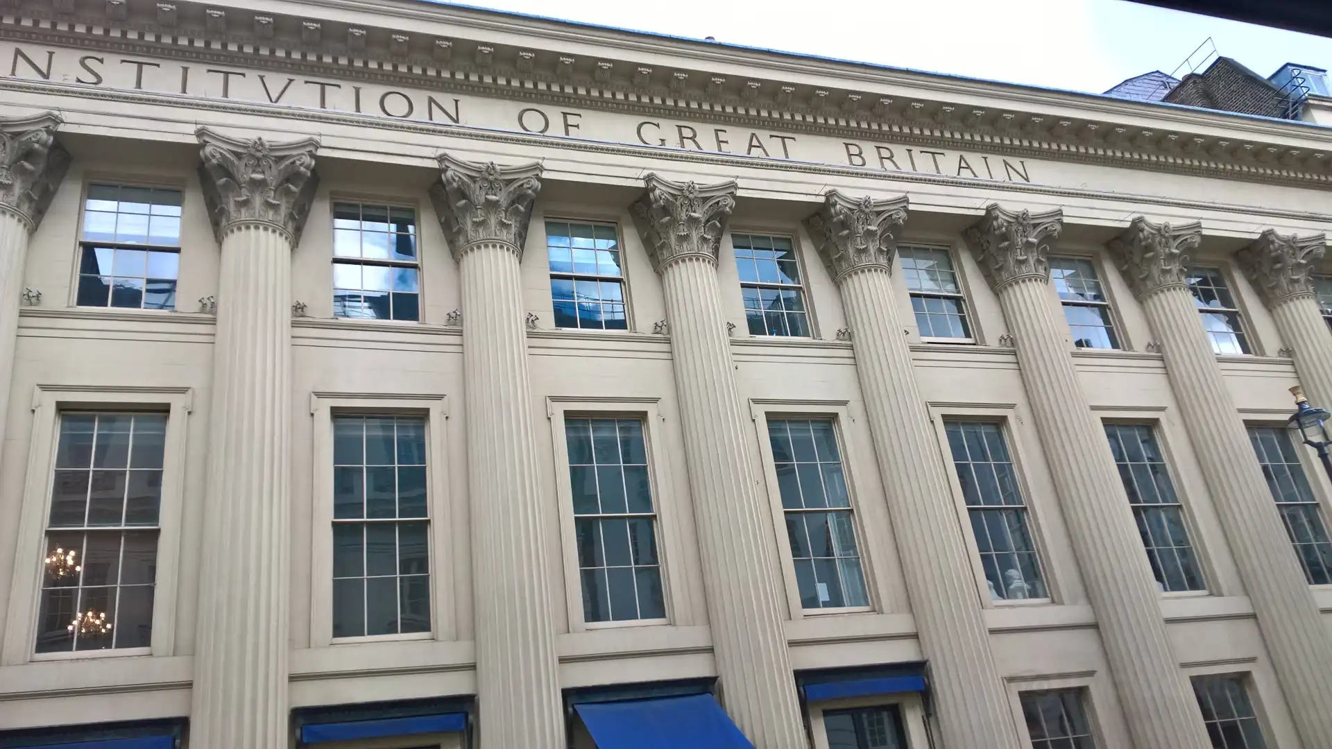 Hotels near The Royal Institution