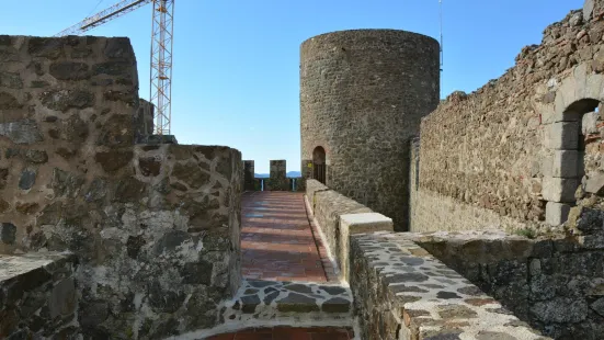 Castillo de Montsoriu