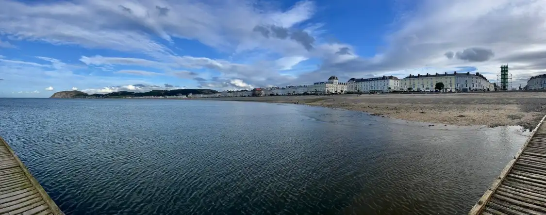 Hotels near North Shore Beach