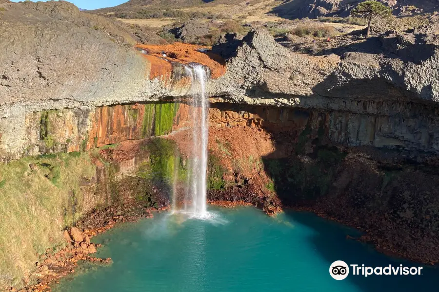 Cascada Escondida