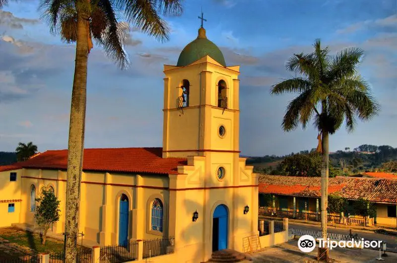 Discover Vinales