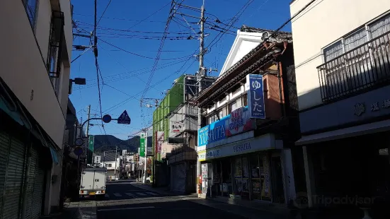 嬉野温泉本通り商店街