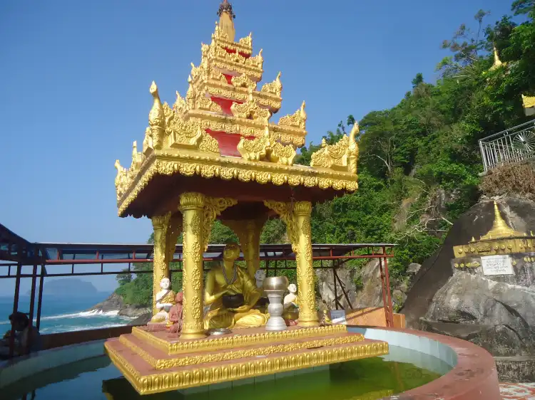 Aungmyaybontha Monastery 주변 호텔