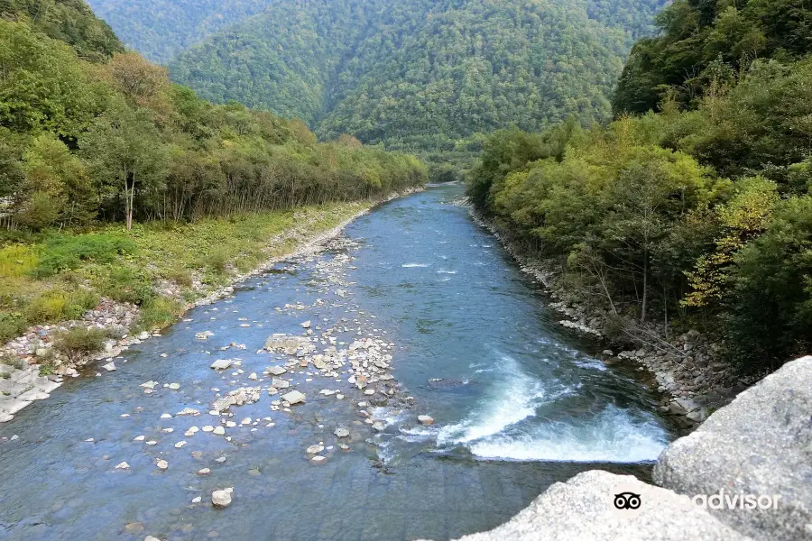 Satsunai River Dam Karyu Park