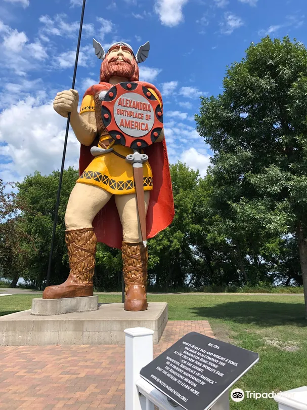 4_Big Ole Viking Statue