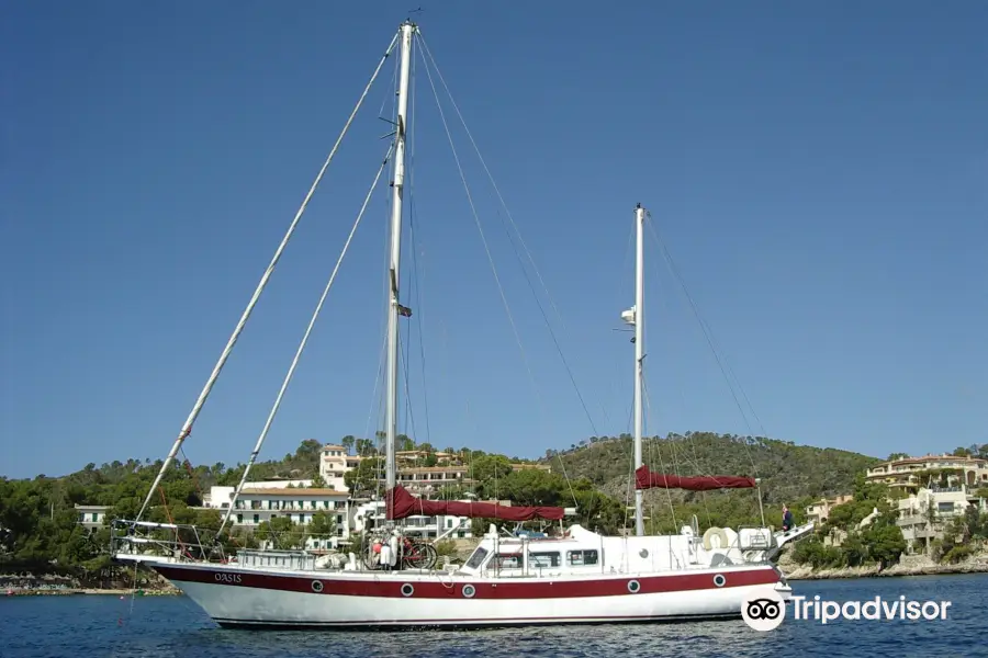 Oasis Sailing Cruises in Formentera