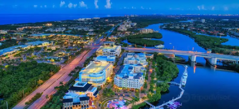 Hotels near The Gardens Mall