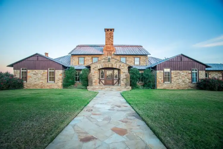 Hotels in McCulloch County