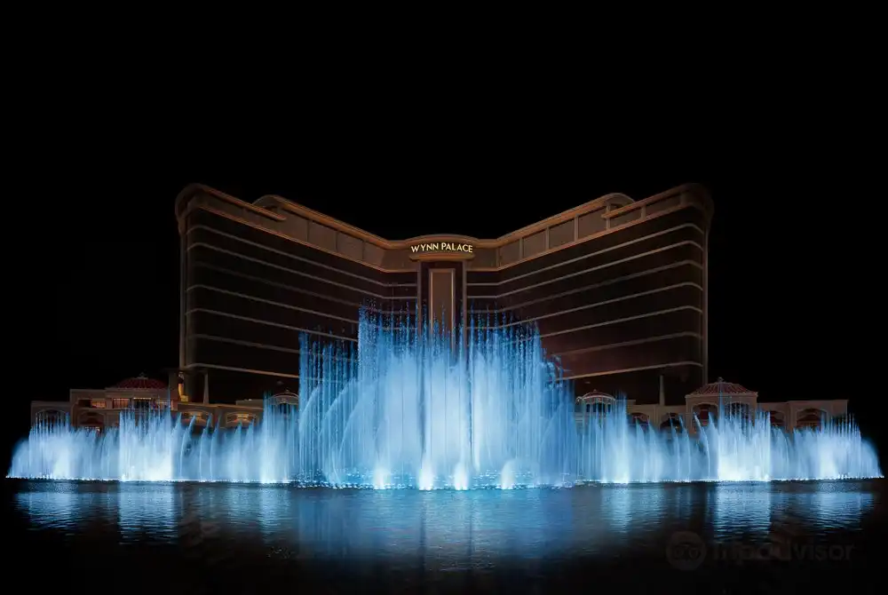 Hotels near Performance Lake
