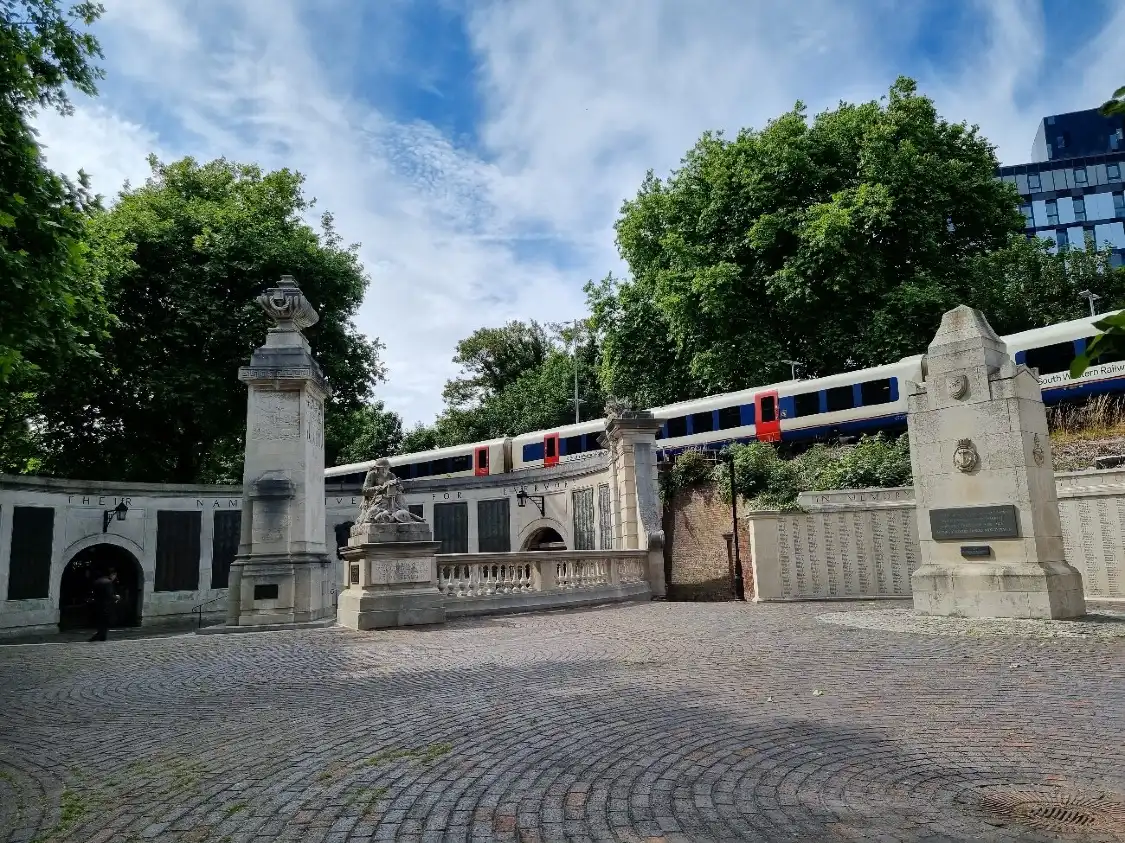 Hotel in zona The Guildhall Square Cenotaph