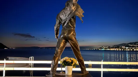 Freddie Mercury statue