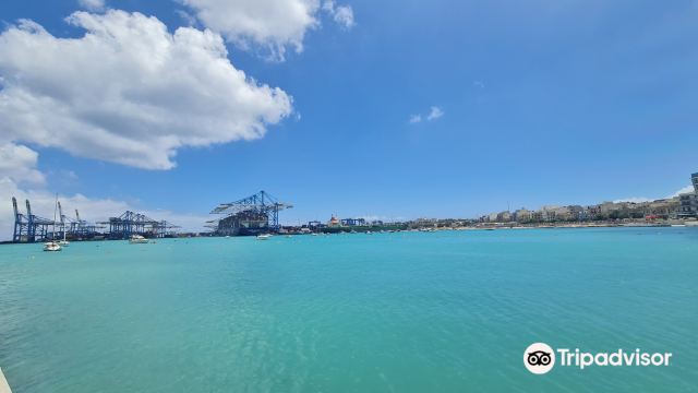 Pretty Bay