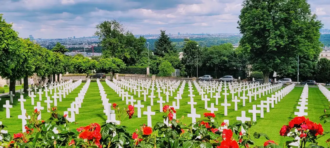 Hotels near Suresnes American Cemetery