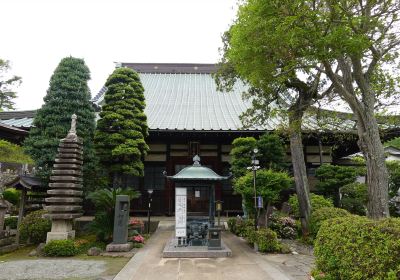 Gyokhoji Temple (Gohyakurakanji Temple)