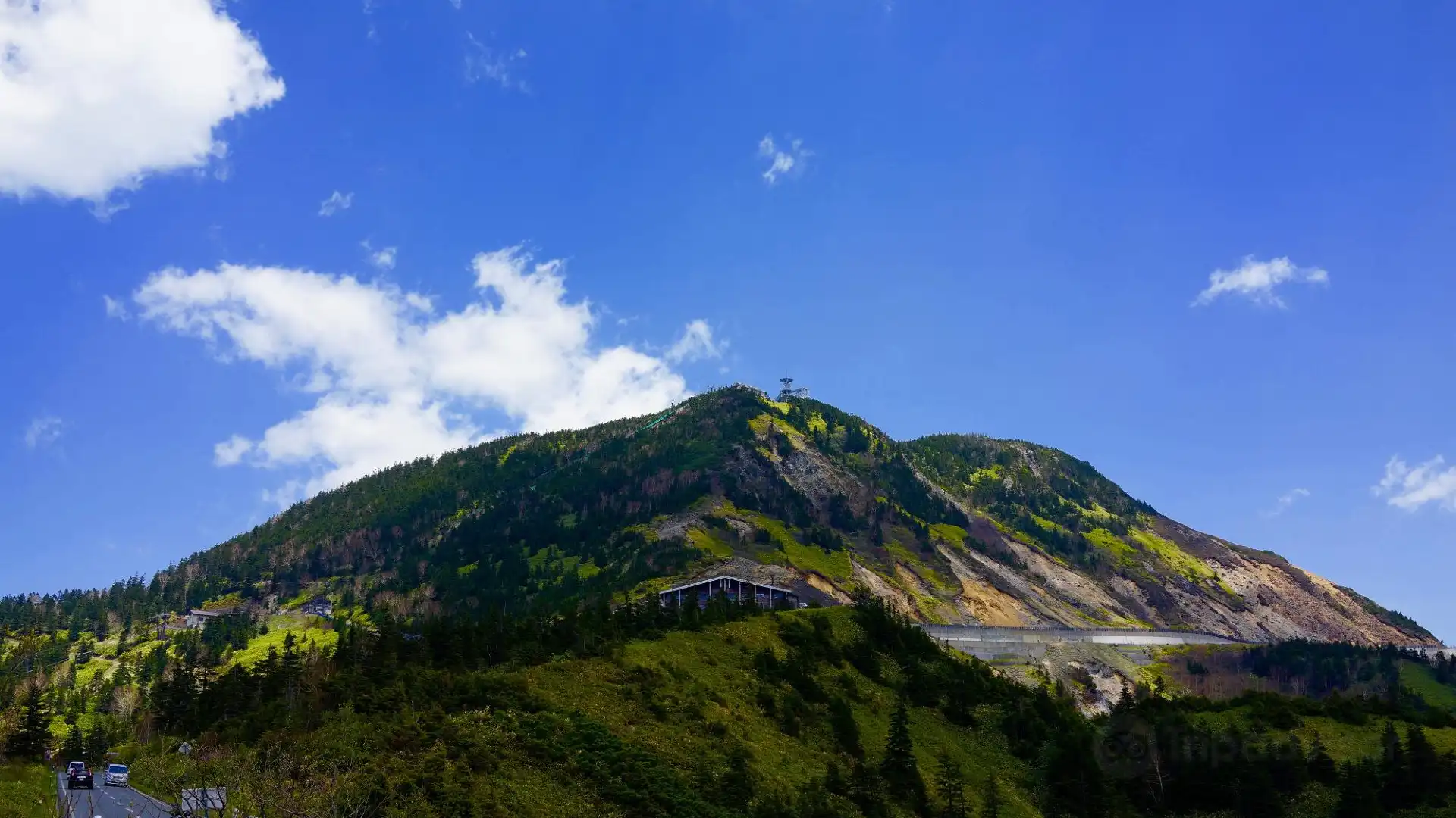 Hotels near Yokoteyama