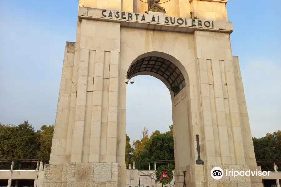 Monumento ai Caduti in guerra - Arco di Trionfo