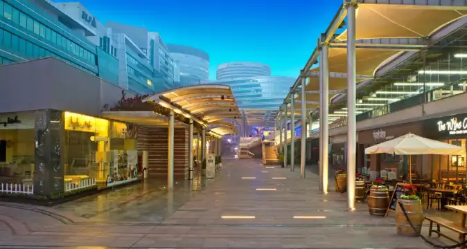 Hotels near DLF Cyber Hub