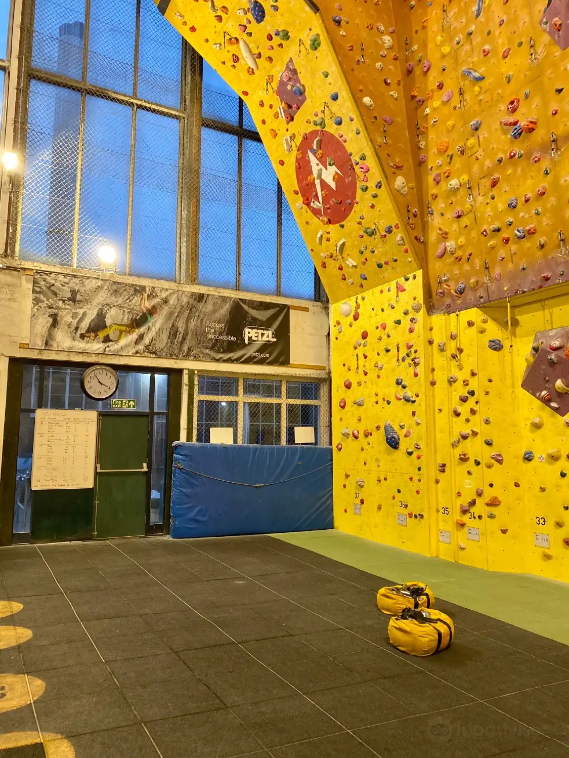 Hôtels à proximité de : Lakeland Climbing Centre